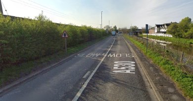 New Highway Code makes Northwich Incinerator traffic impossible Griffiths-Road-single-narrow-pavement